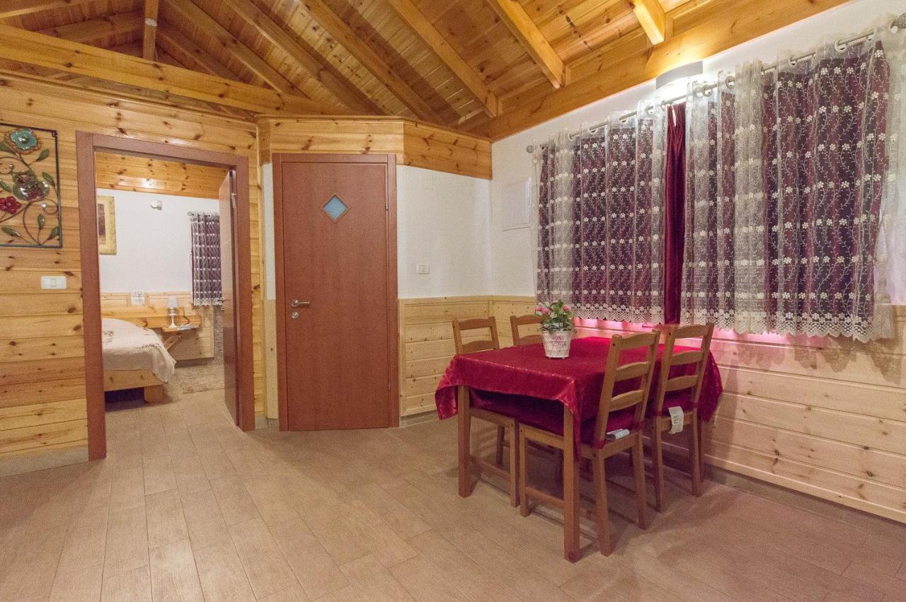 The Wooden Rose Cabins Bezet Экстерьер фото